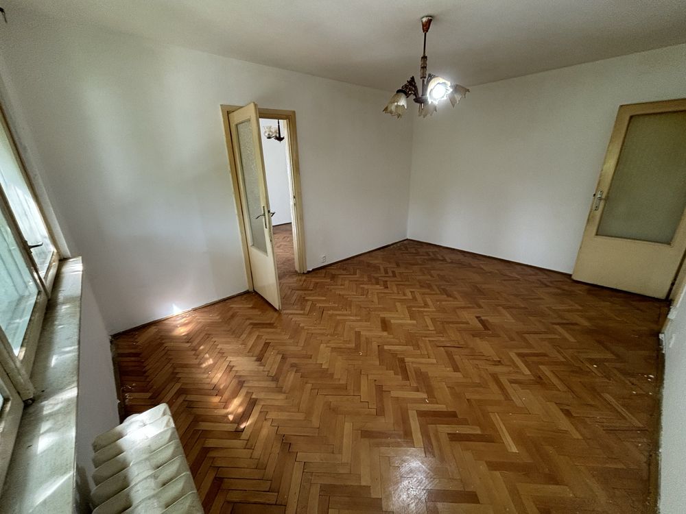 Apartament cu doua camere, zona Sagului