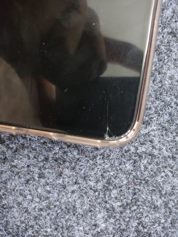 Iphone  Xr 64/80% face truton bor imeyka qiliw kere 100min qiberaman