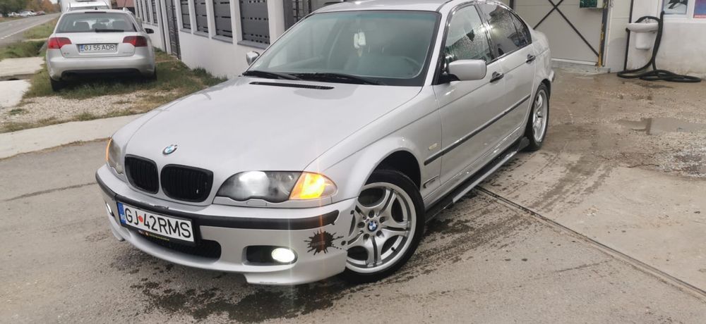 Vand sau schimb cu golf 5