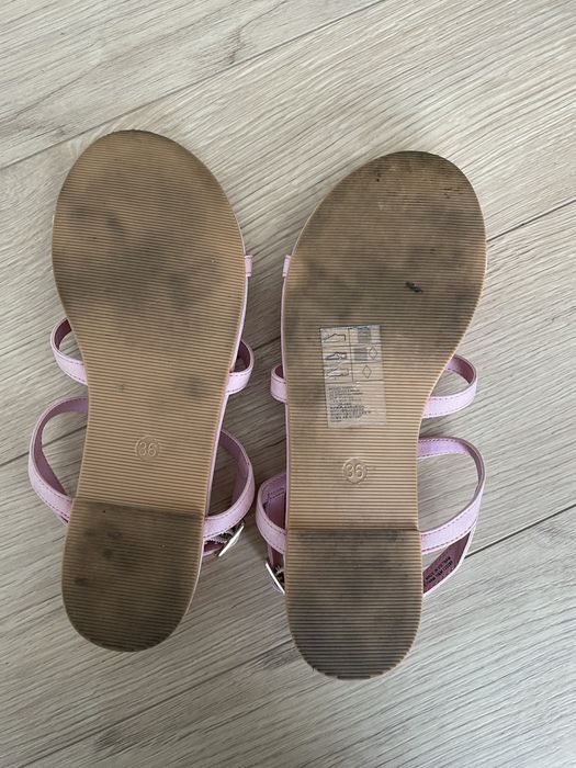 Sandale H&M roz cu capse, marime 36