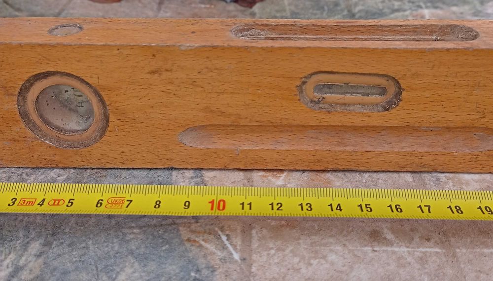 Стар Дървен Нивелир