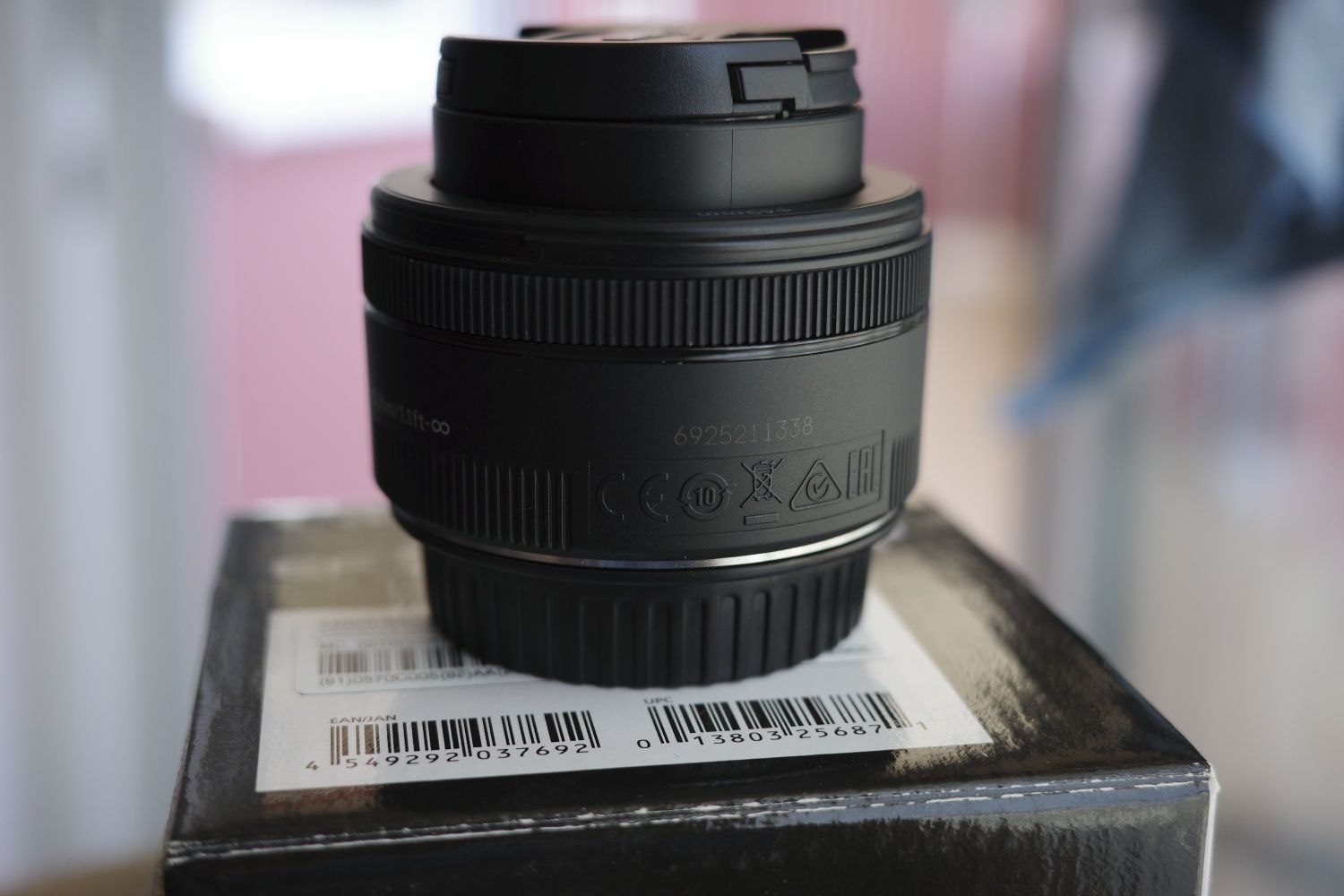 Обектив Canon EF 50mm f1.8 STM