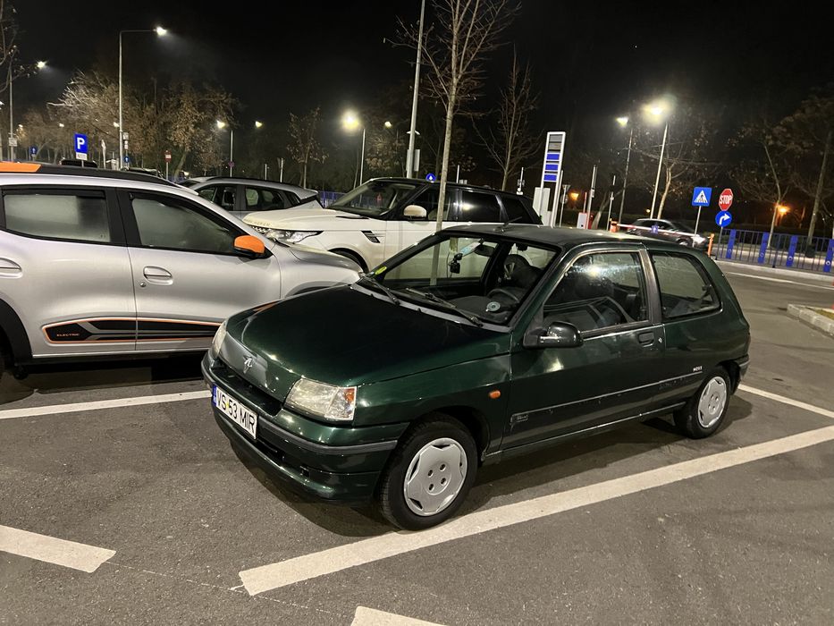 Vand masina Renault Clio 1996