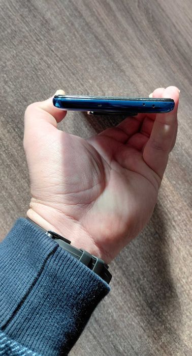 Poco X3 NFC, в отлично състояние, с калъф, зарядно, кабел, слушалки