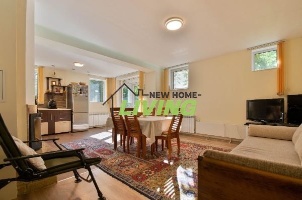 Къща в Пловдив, област-с.Гълъбово площ 186 цена 375000