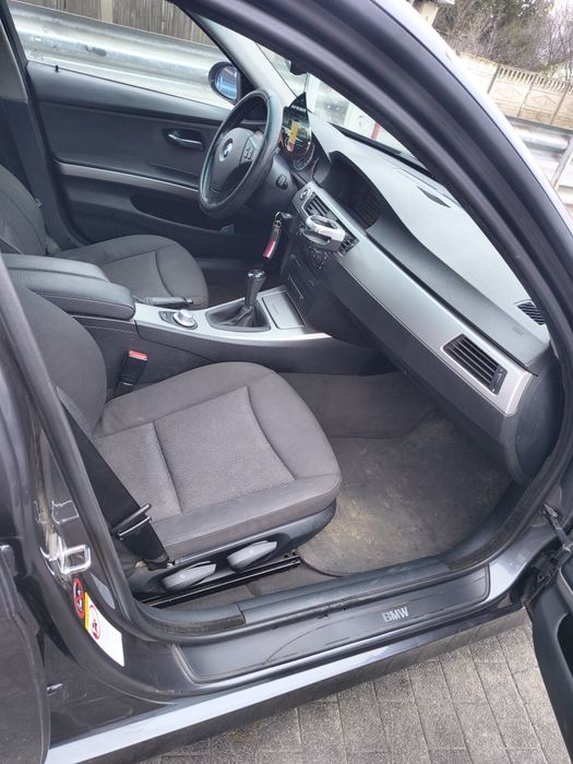 Vând BMW e90 320d 163cp