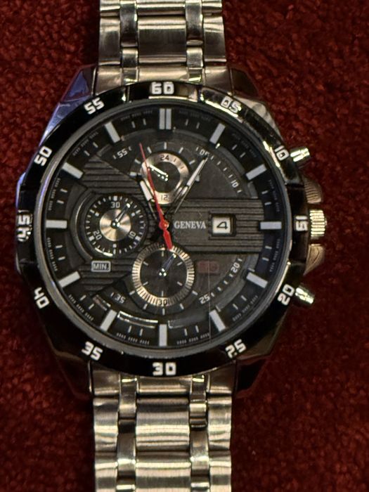 Мъжки стилен часовник