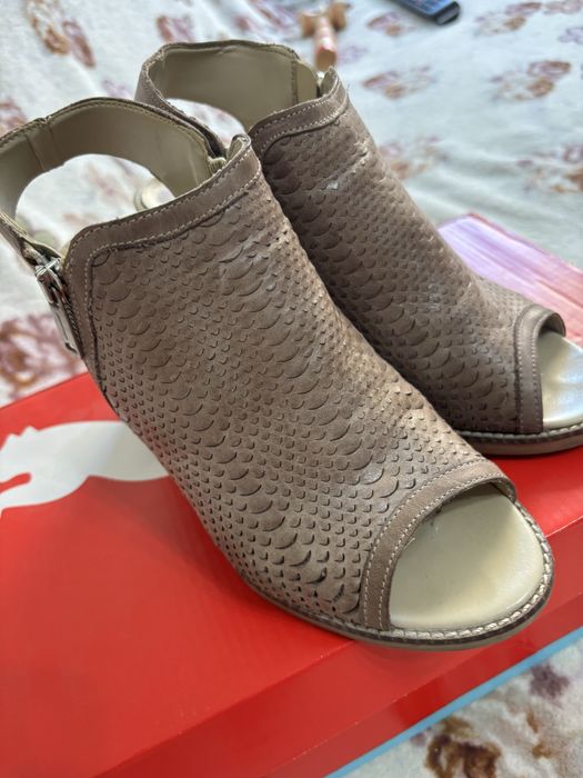 Sandale cu toc, Benvenuti