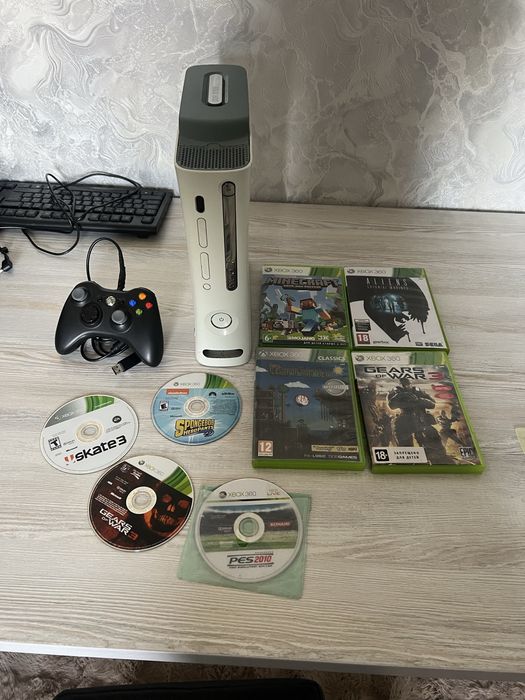 Xbox 360, 2008, 250 gb