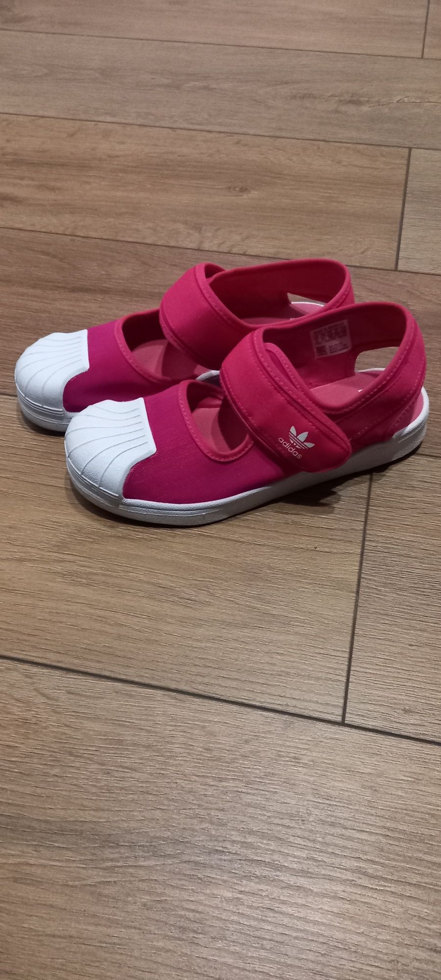 Sandale Adidas marimea 35