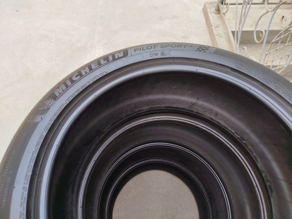 245 45 R19 Shina Michelin