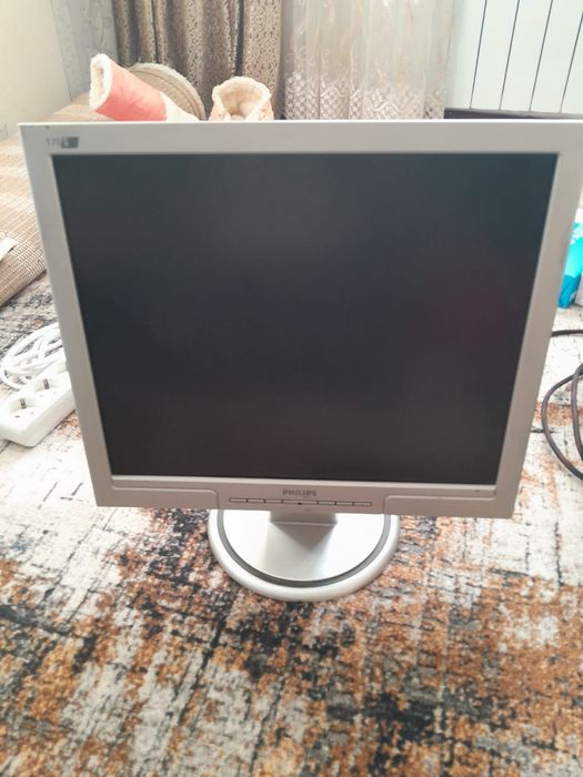 Монитор Филипс ЖК
