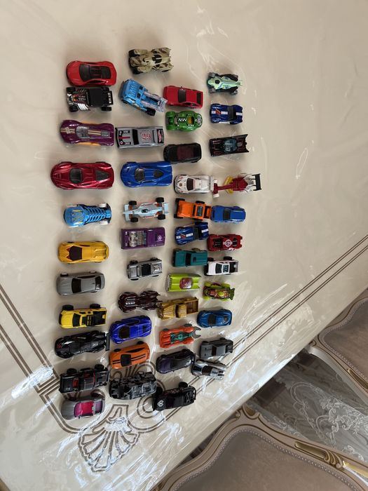 Hot wheels машинки