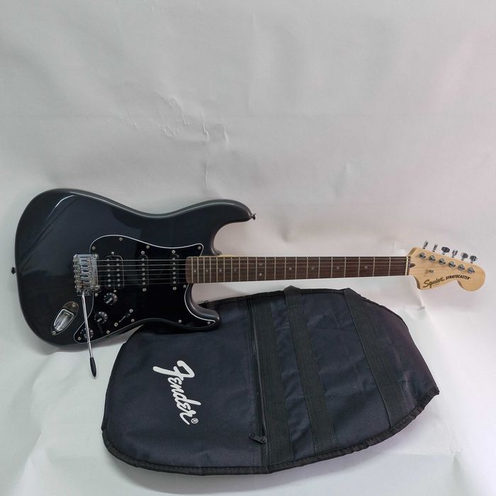 Liquid Money vinde - Chitara Fender Squier Affinity Stratocaster HSS