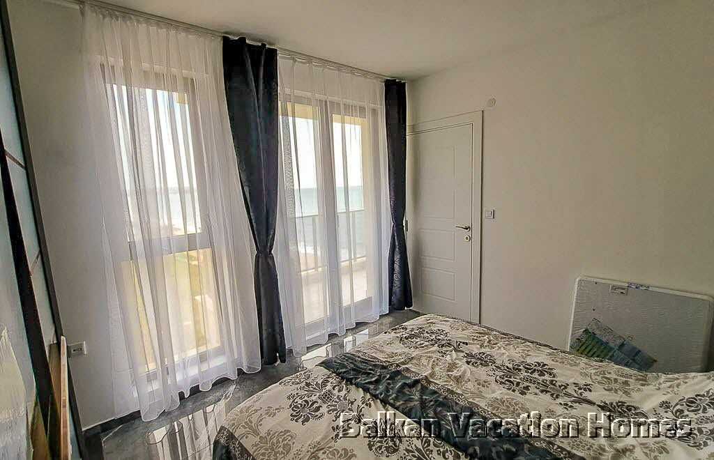 Продава се Тристаен апартамент в Обзор - 101 кв.м за 1832 €/кв.м - Снимка #3