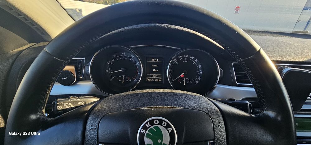 Vând skoda superb