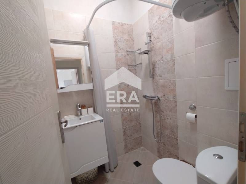 Дава се под наем Двустаен апартамент в Варна, Конфуто - 46 кв.м за 383 € - Снимка #5