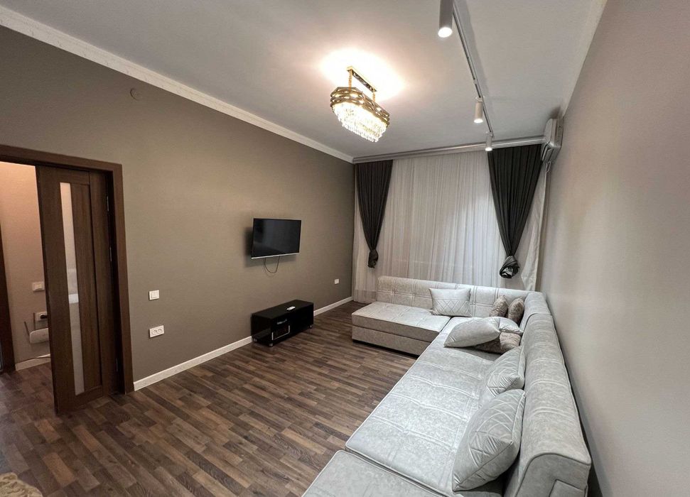 Срочно сдам 3- комнаты 2/5   Экобазар Беруни 378*