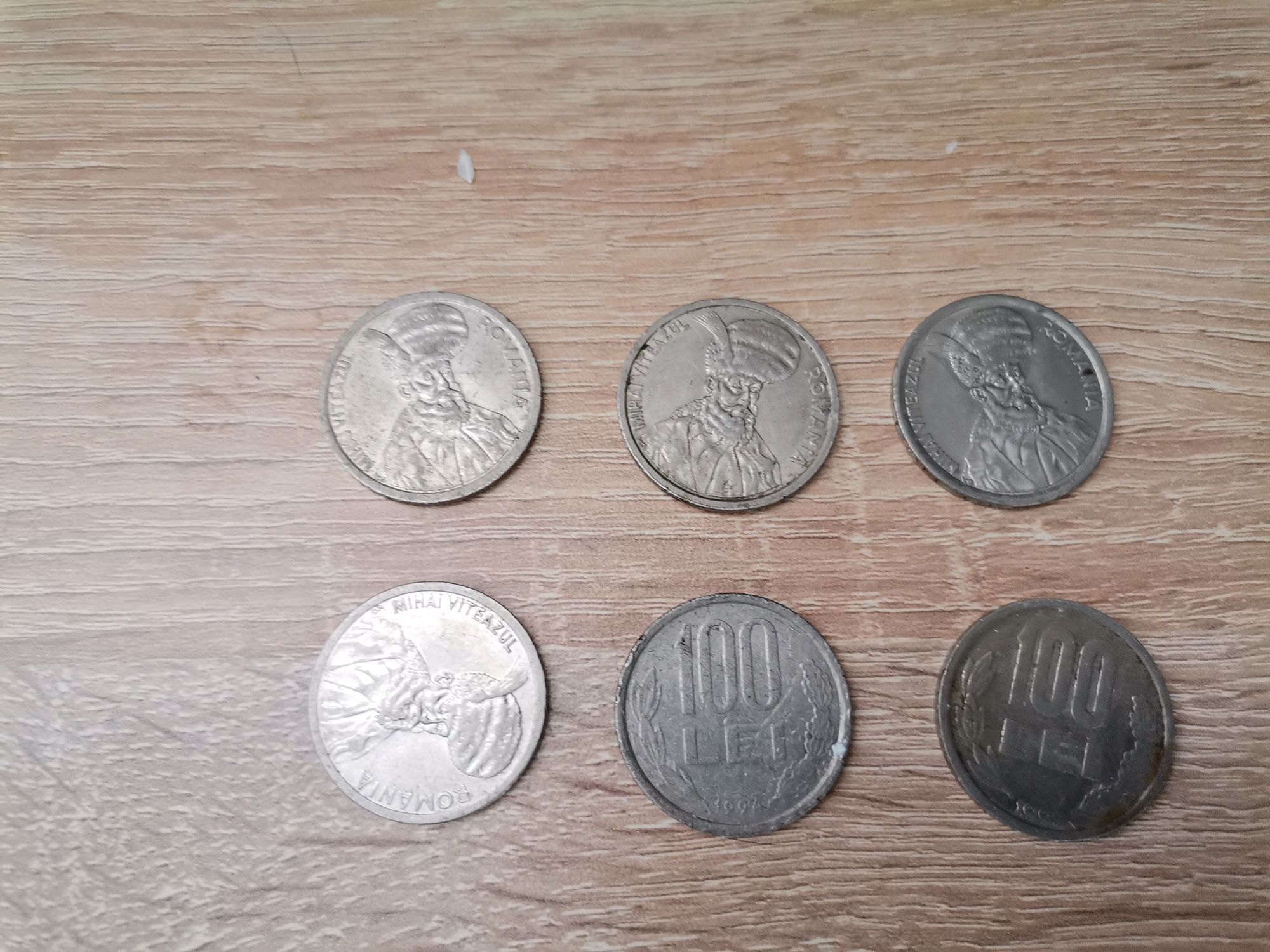 Monede  colecție 100 LEI, 20 LEI, 10 LEI, 3 LEI. Pret la înțelege