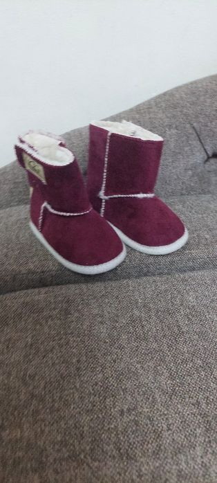 UGG-uri pentru fetite