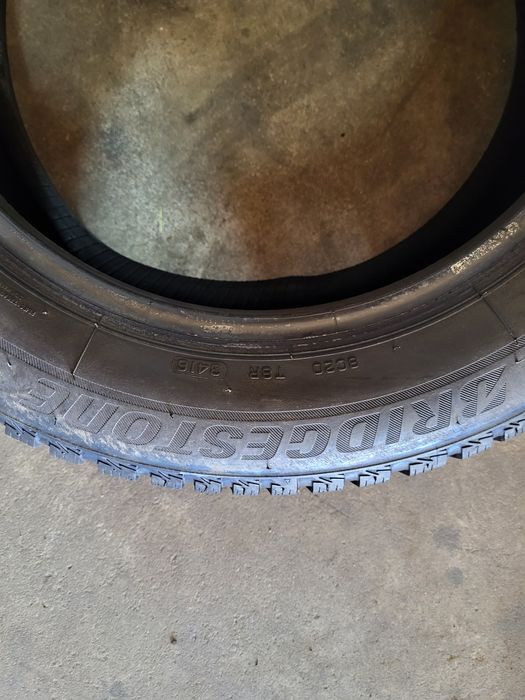 2 anvelope 205 60 R 16 Bridgestone iarna