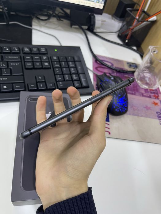 Iphone 8 plus в идеальном состаянии каробка документ