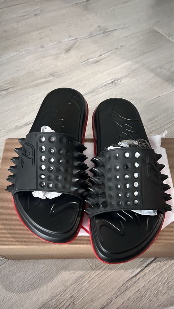 Christian louboutin черни чехли номер 43