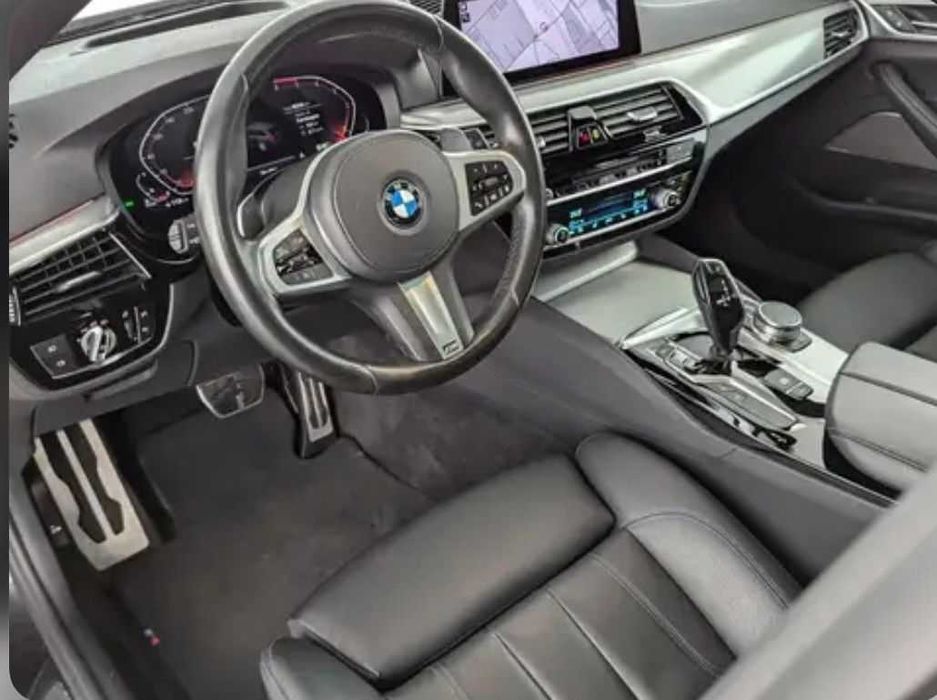 VÂND SERIA 5 = An 2020-Xdrive pachet M - 2.0 Disel .. Adusă Recent ..