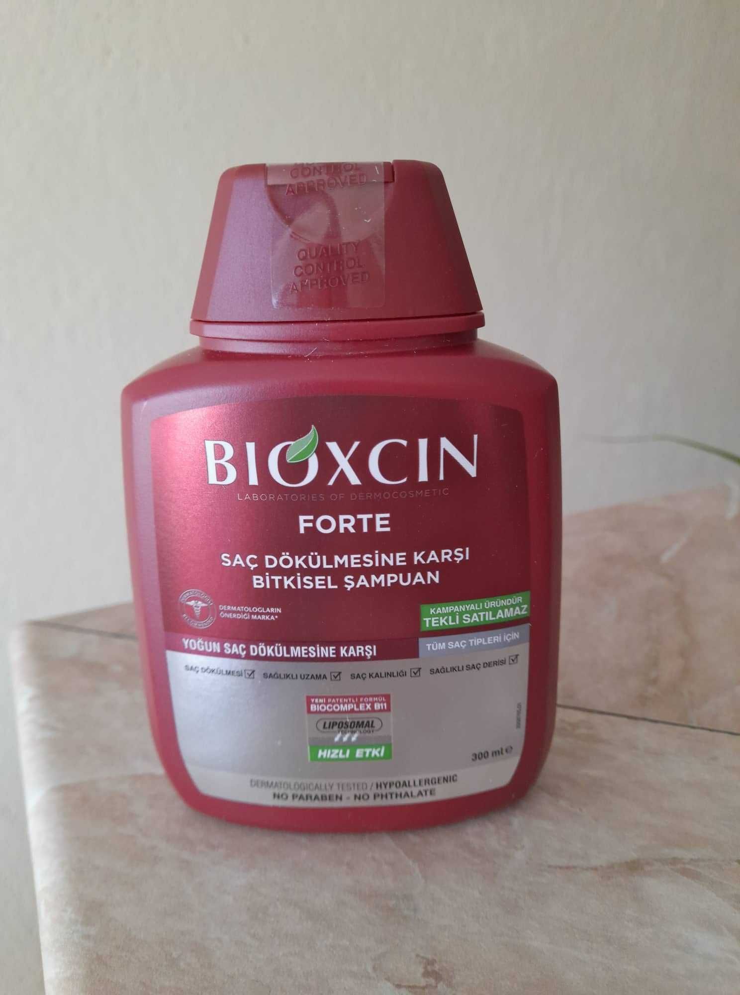 Квантов шампоан Bioxcin за Суха и Капеща коса 300 мл