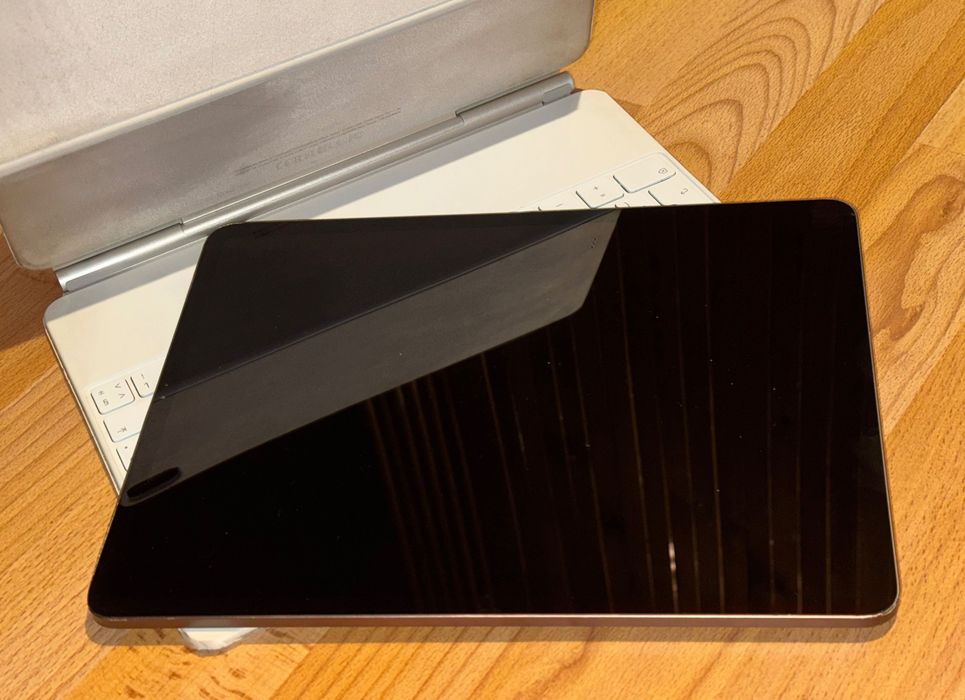Apple iPad Pro 12,9, 256 Gb (3 Generation)+Apple Magic Keyboard(orig.)