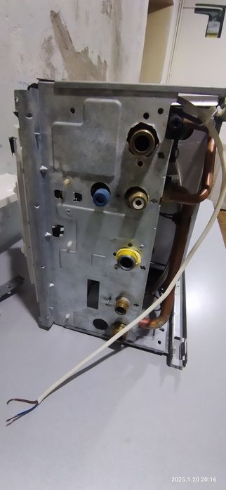 Двухконтурный газовый котёл б. у