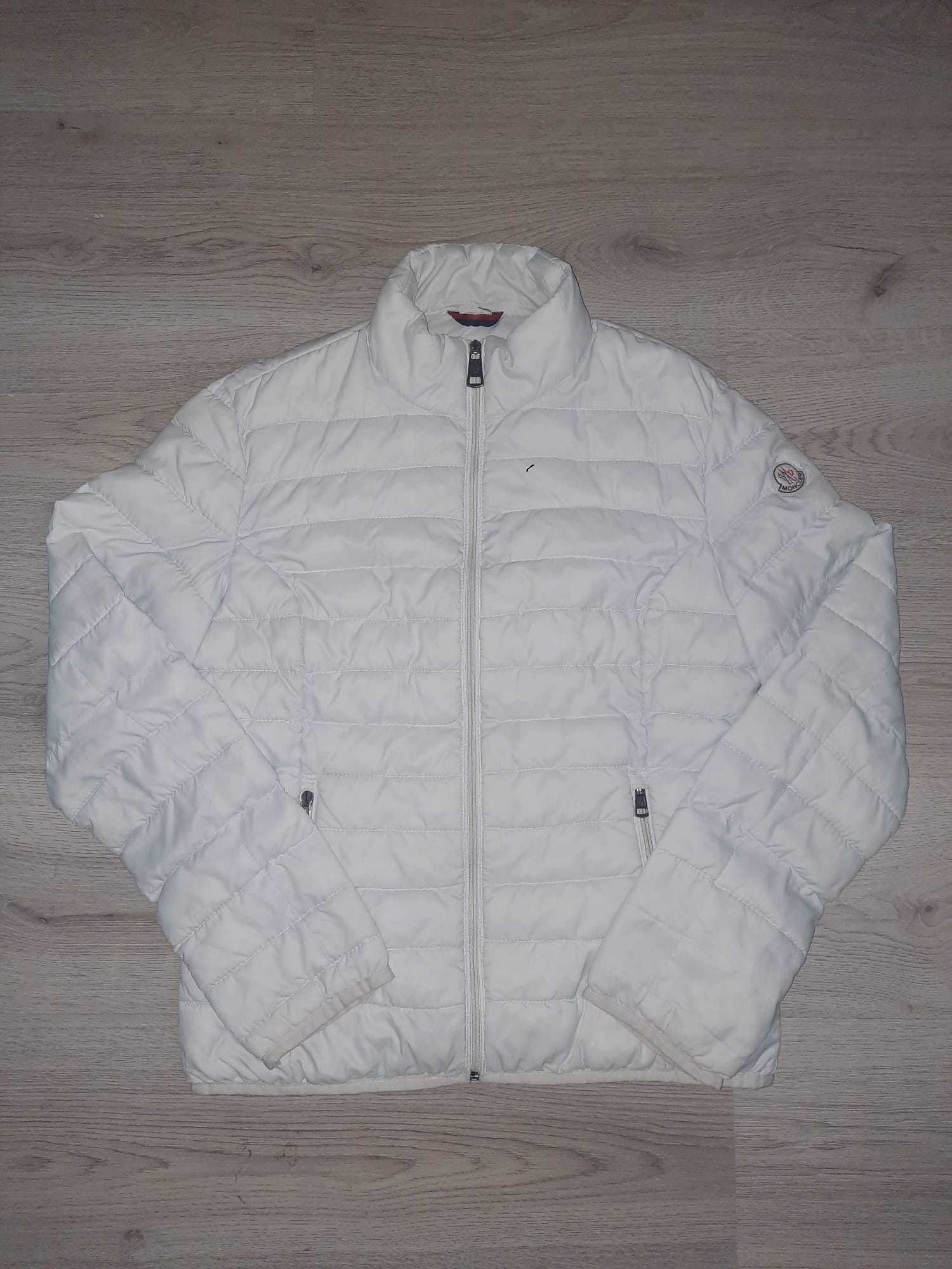 Яке  Moncler  размер 3 ,S