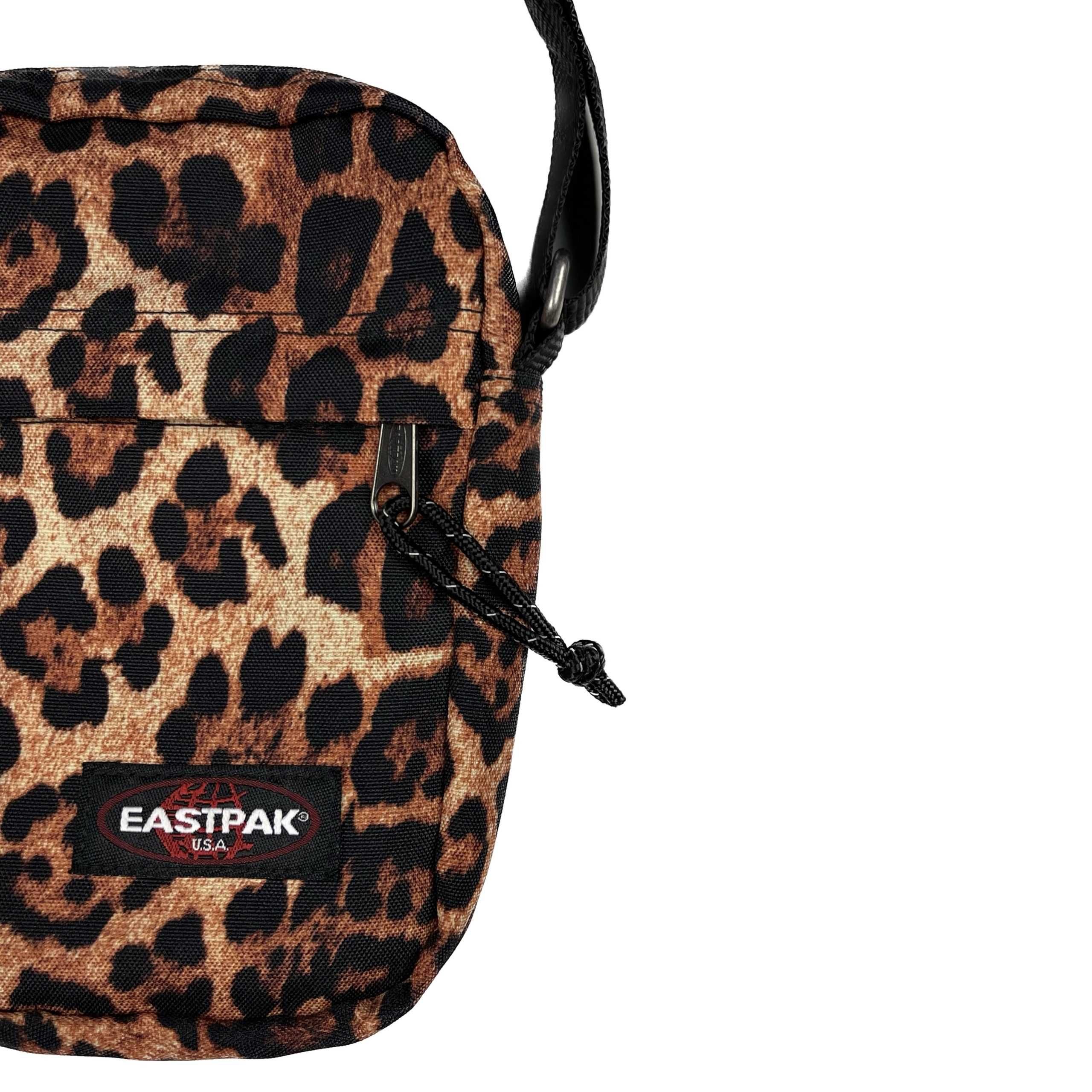 Унисекс чанта за рамо Eastpak Leopard Print Shoulder Bag