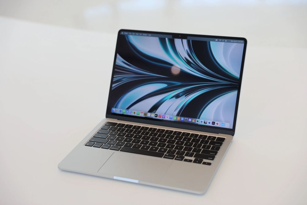 Mackbook Air M2 Ideal holatda