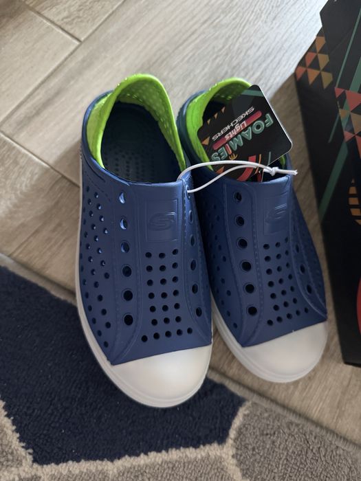 Skechers slip-on cu lumini