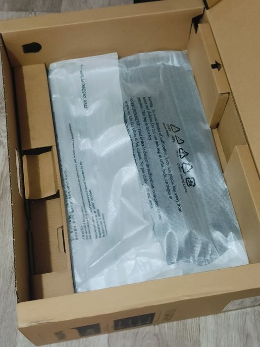 Монитор Philips новый