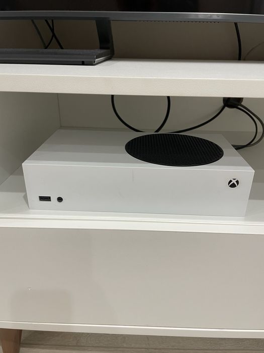 Приставка Xbox series S