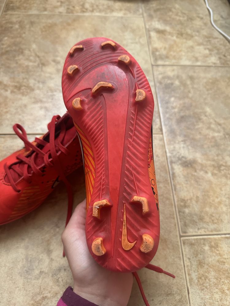 Детски бутонки NIKE
