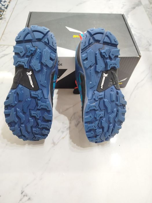 Детски обувки Salewa номер 33
