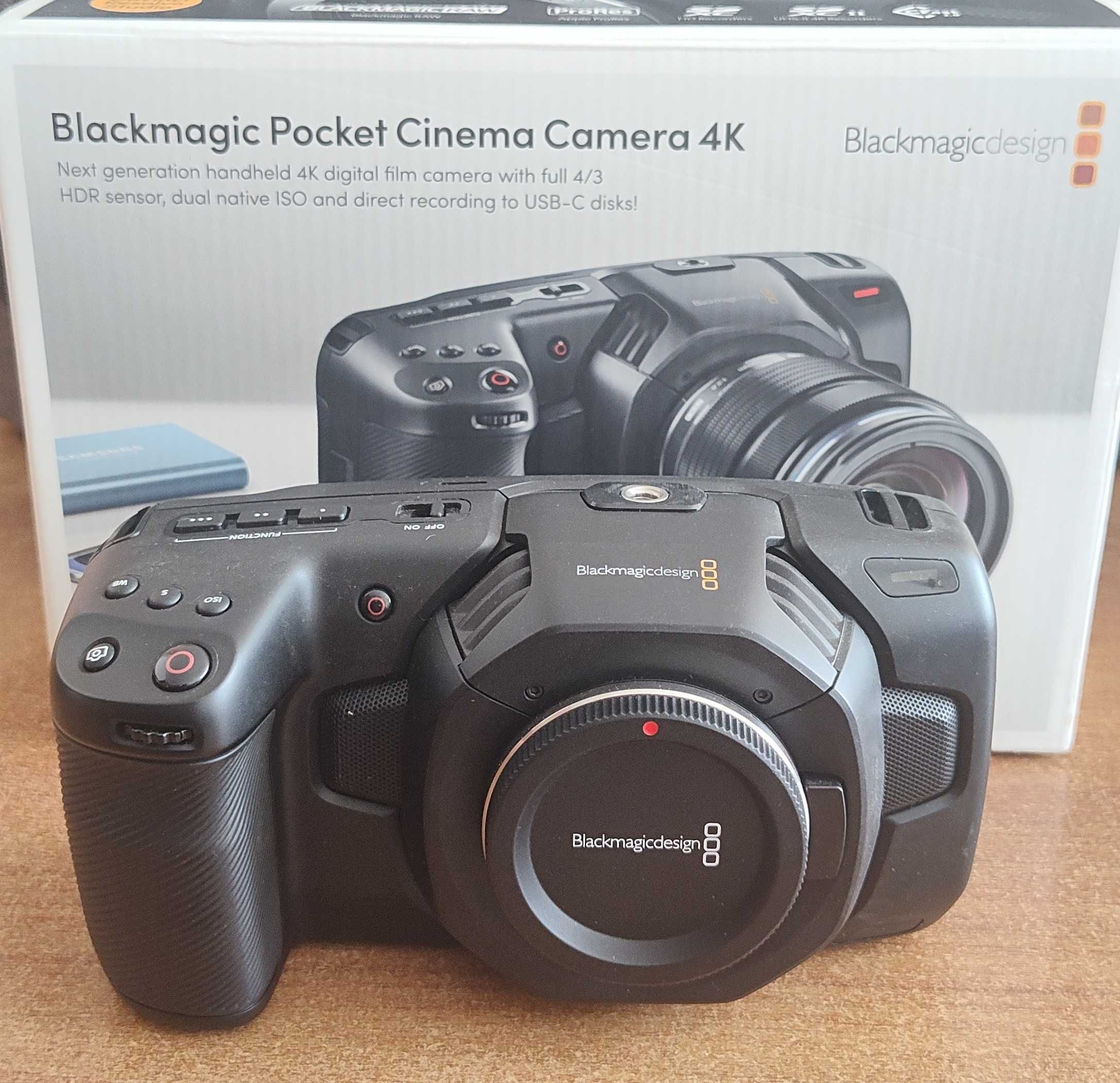 BlackMagic Pocket Cinema Camera 4K cu multe accesorii