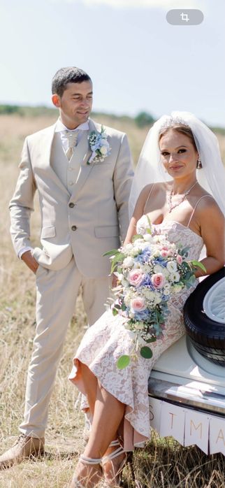 Vand rochie mireasa si costum mire, plus accesorii