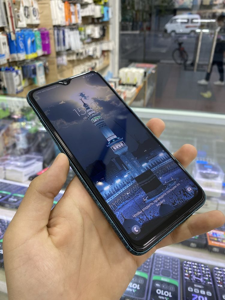 Samsung a20s.