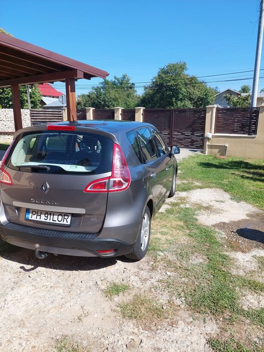 Vând renault scenic