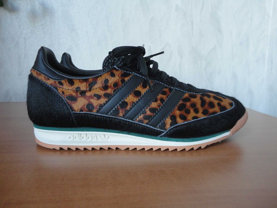 N37,5 Adidas/нови/естествена кожа/дамски маратонки