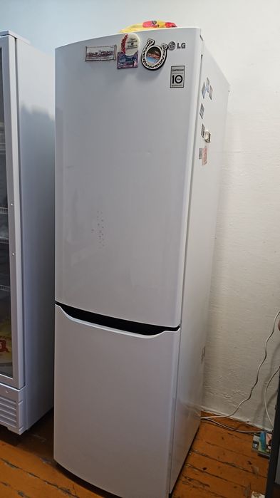Холодильник  марки LG