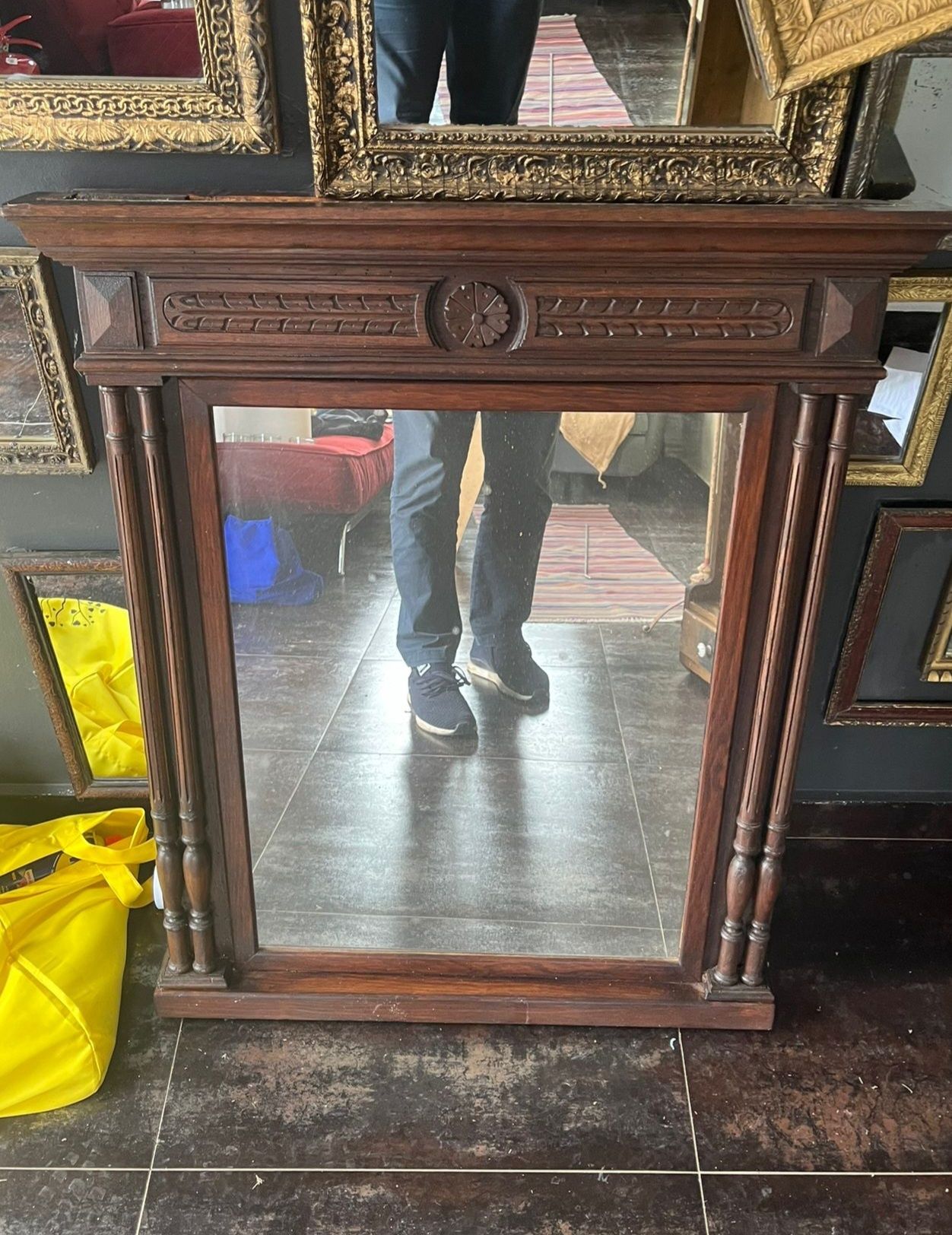 Oglinda veche restaurata cadru lemn