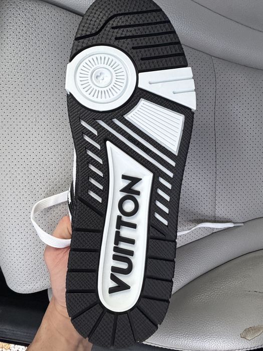 Louis Vuitton Trainer Premium