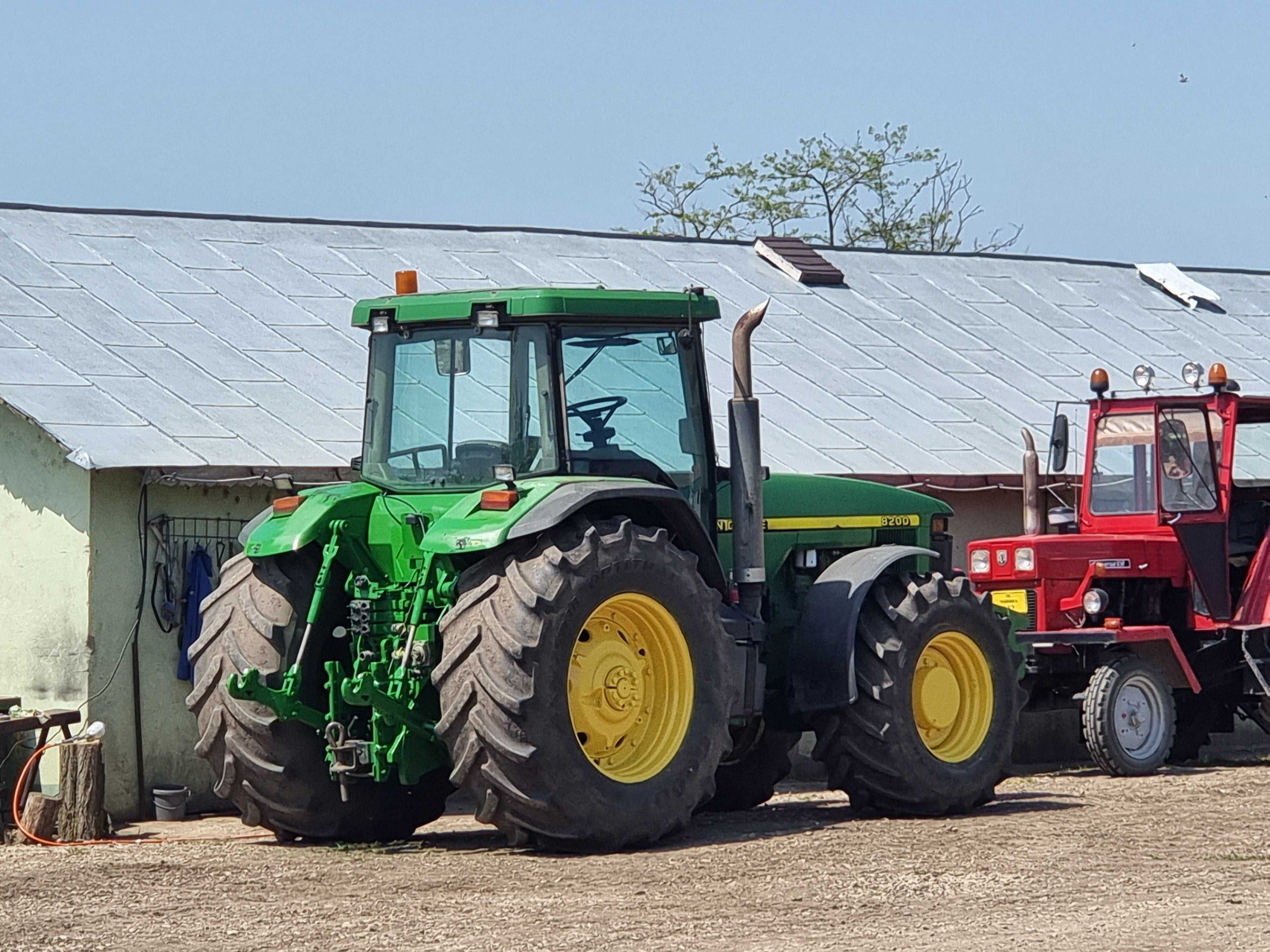 Tractor John Deere 8200