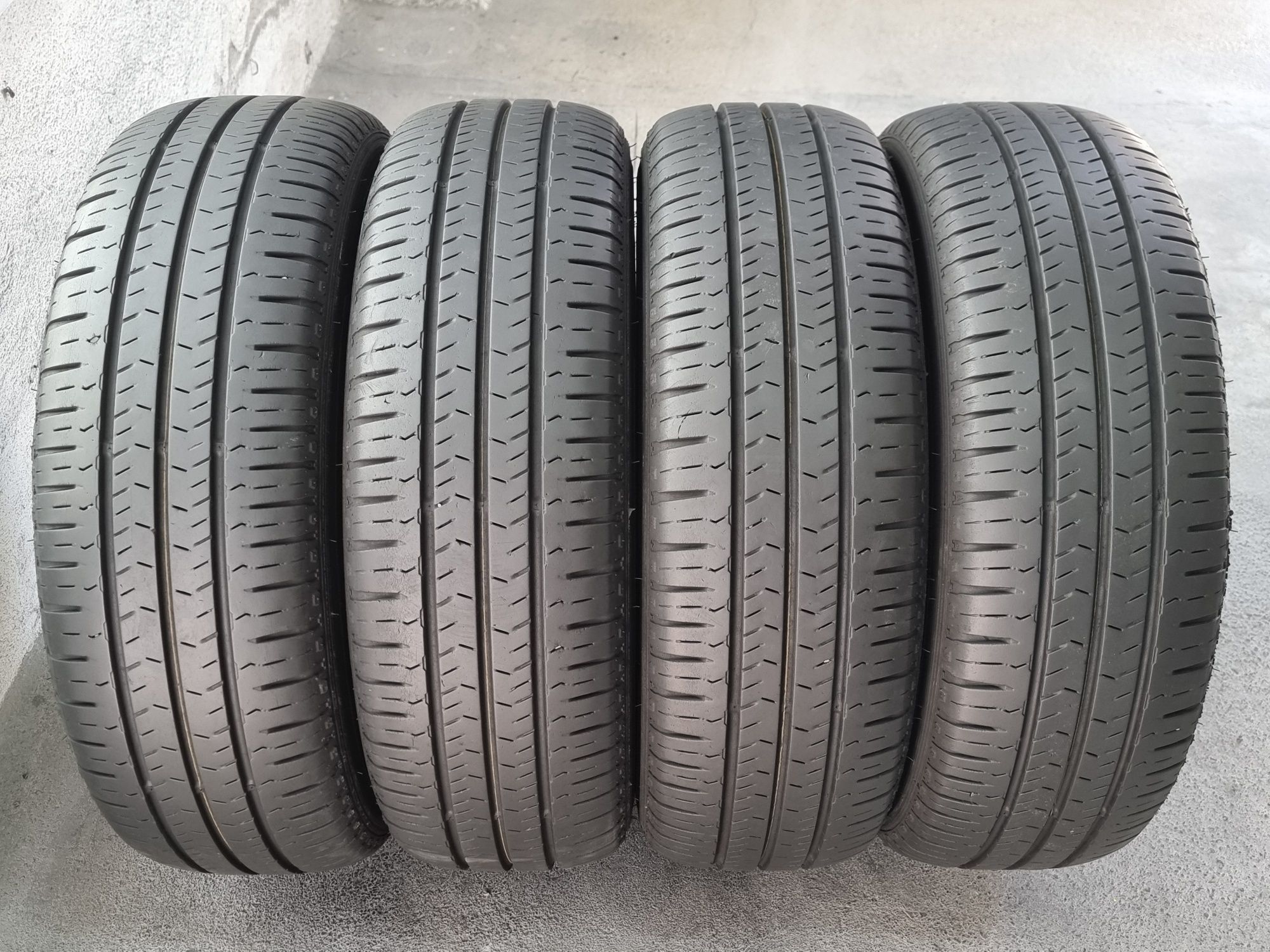 205/70/15C Nexen 4Броя 320лв 7мм
