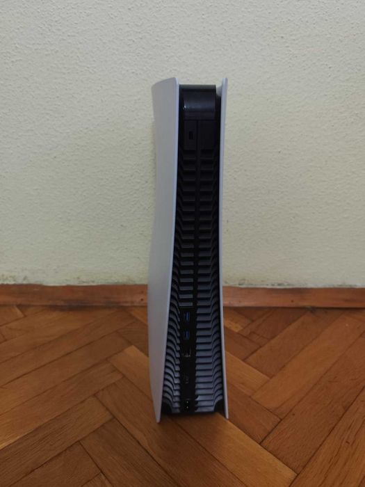 Playstation 5 Disc Edition КАТО НОВ !!!